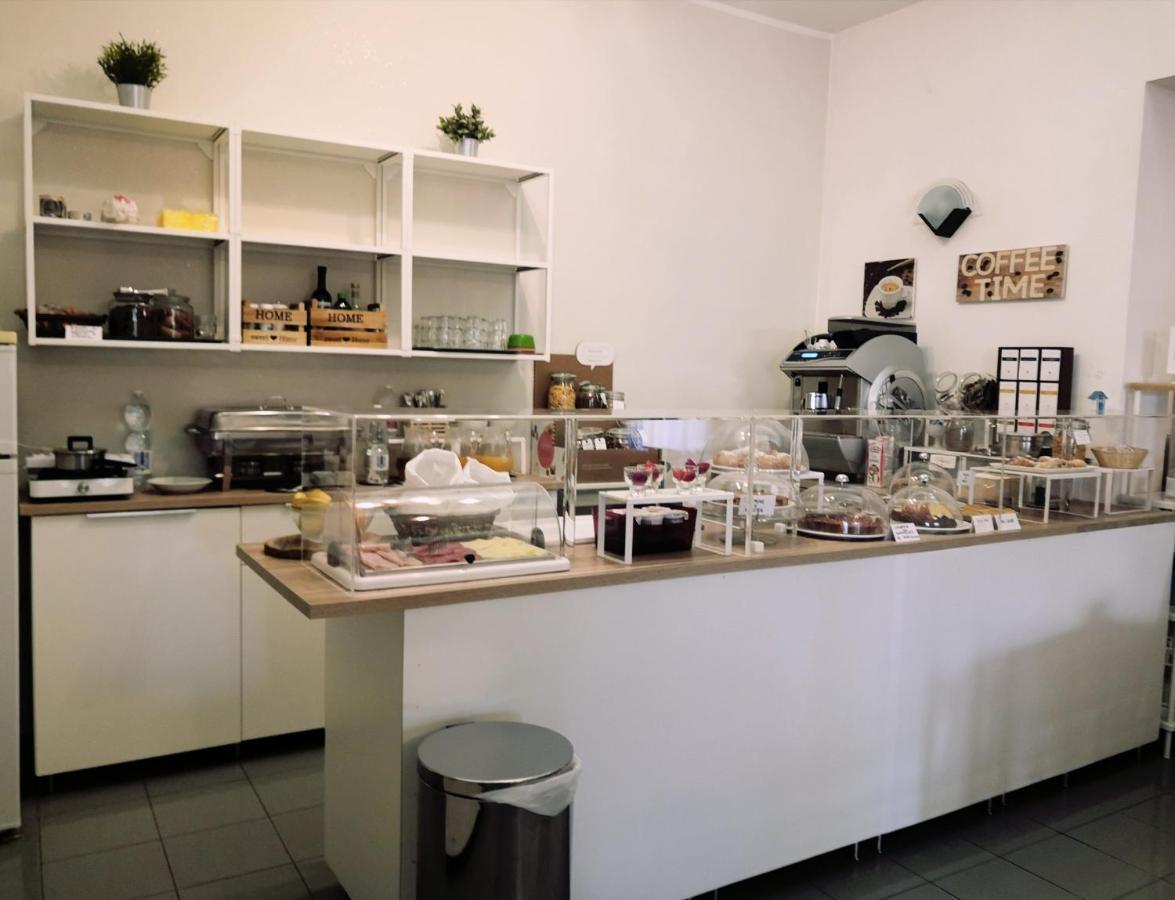 Hotel Iride Suite & Breakfast- Ideale Per Famiglie E Coppie Riccione Exteriör bild