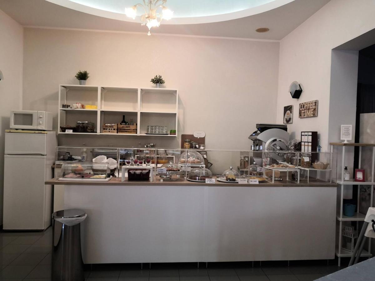 Hotel Iride Suite & Breakfast- Ideale Per Famiglie E Coppie Riccione Exteriör bild