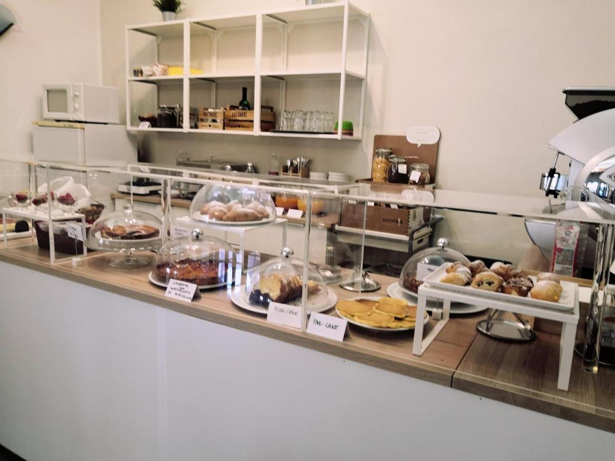 Hotel Iride Suite & Breakfast- Ideale Per Famiglie E Coppie Riccione Exteriör bild